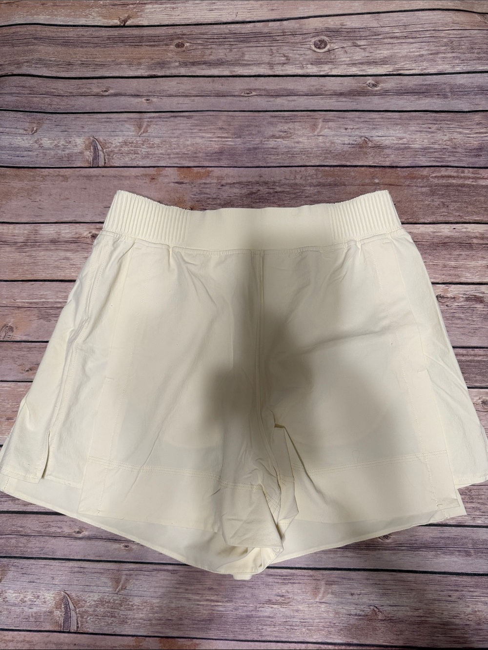 Lululemon Shorts - Size M